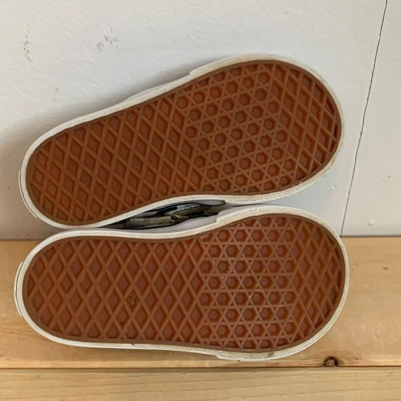 Vans Toddler Slip-On Soccer Print Shoes - Black & White-Toddler Size 5 - Picture 9 of 11